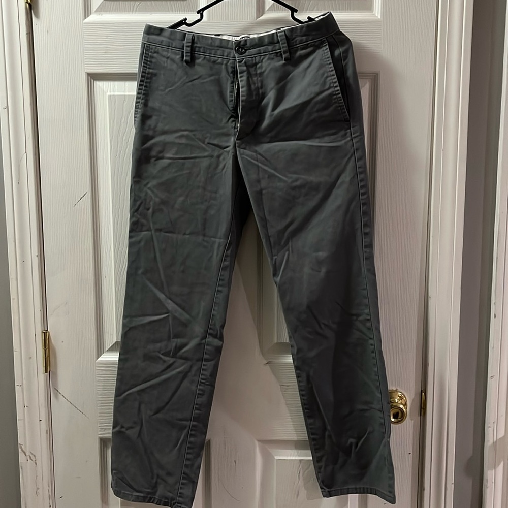 Men’s gray chinos